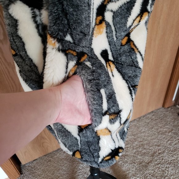 AMAZING Vintage Fuzzy Penguin Vest w/Pockets OMGGG - Picture 6 of 7